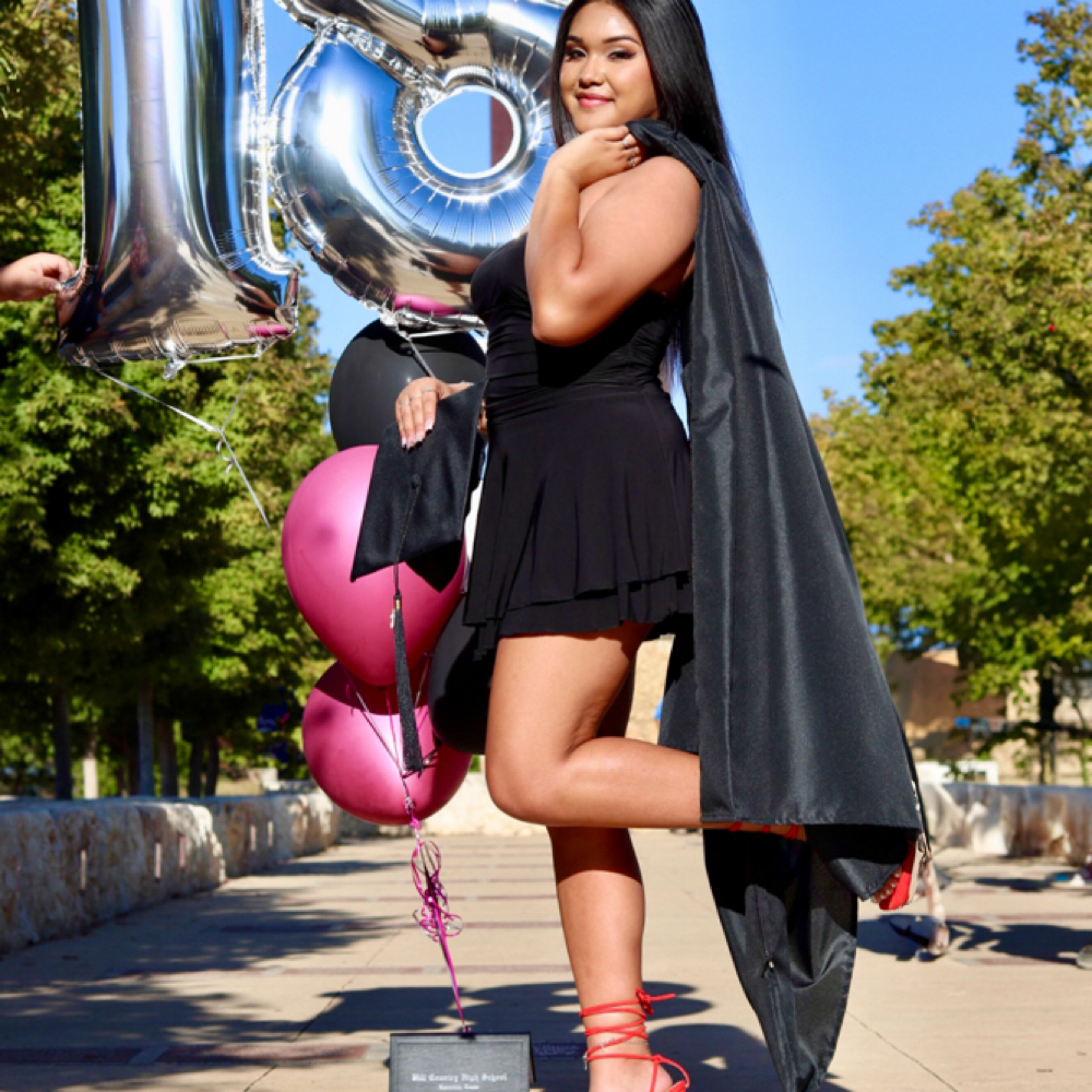 Graduation Photos at Jenalysa in Odessa, TX