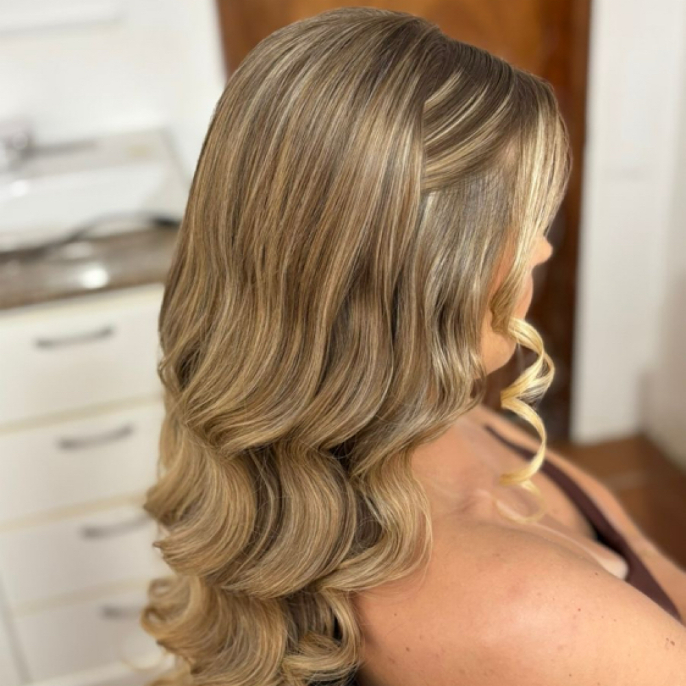 PEINADO SOCIAL. at BLOOM by Bianka ✨️ in Manitowoc, WI