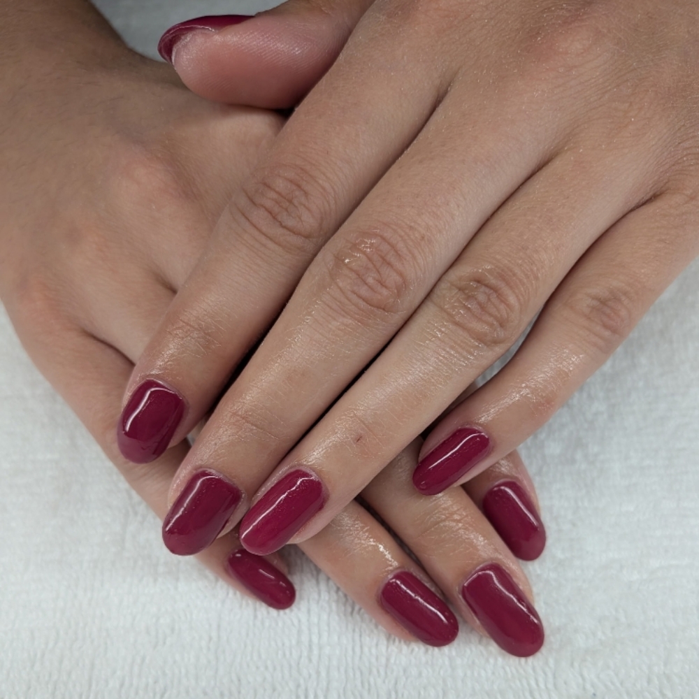 Gel Polish at Everleaf Beauty in Lewiston, ID