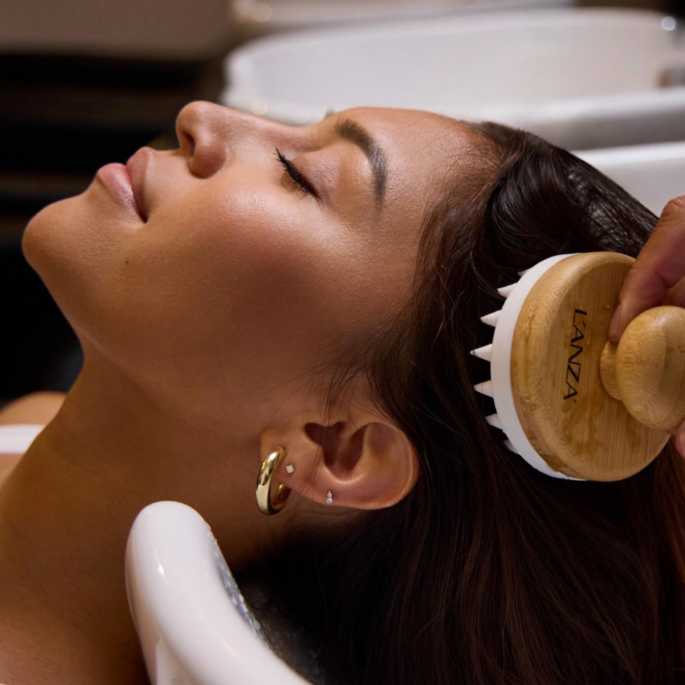 Dry Brushing Scalp Massage at Malik’ah NYC in Garden City, NY