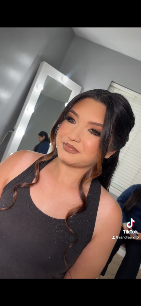 Anahlys Full Glam