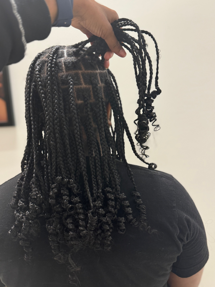 Medium Knotless Box Braids Bra