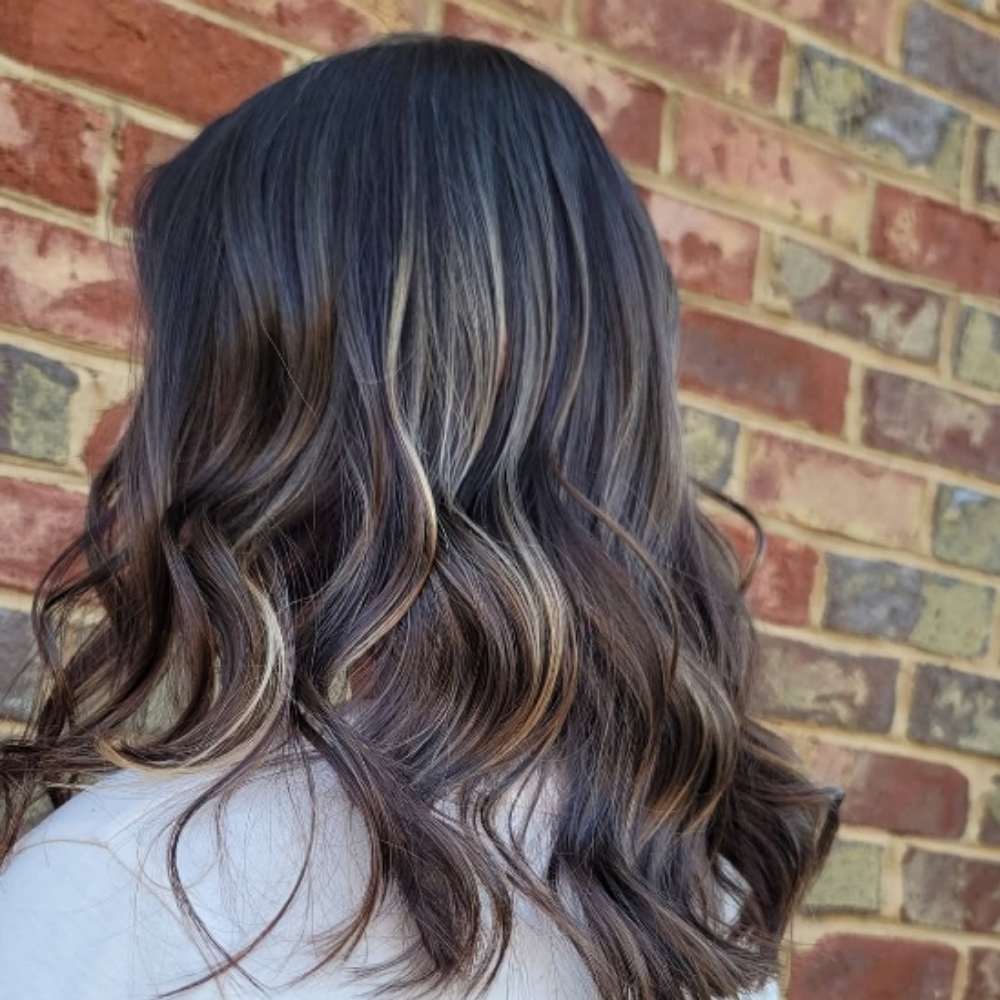 Shampoo And Style at Salty Sis & Co in Lexington, NC