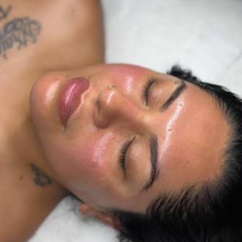 ✨️Deal Of The Month #5✨️ Facial10 at LexGlo Esthetics in Idaho Falls, ID