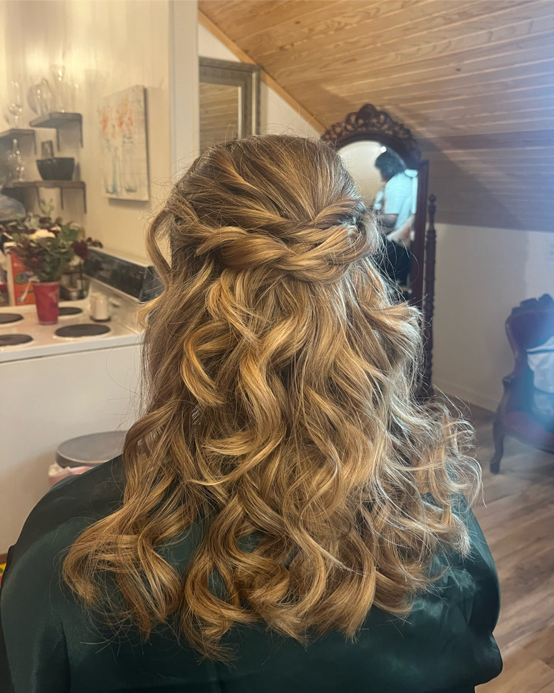 Bridesmaid/MOG/MOB Hairstyle