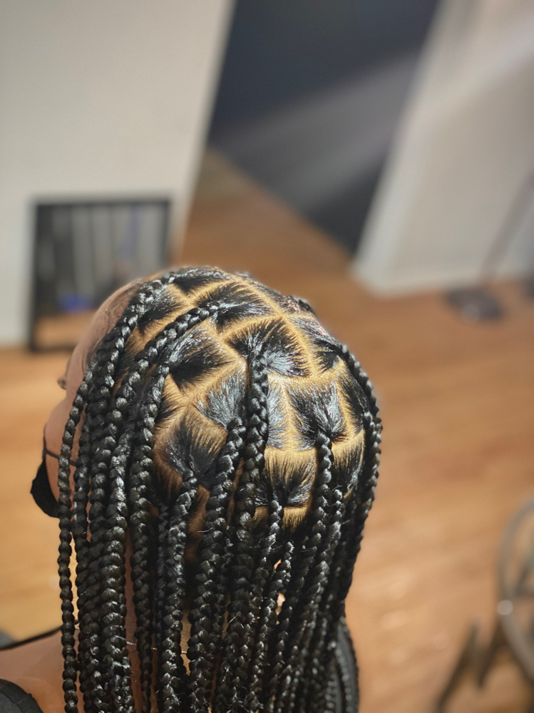 Medium Knotless