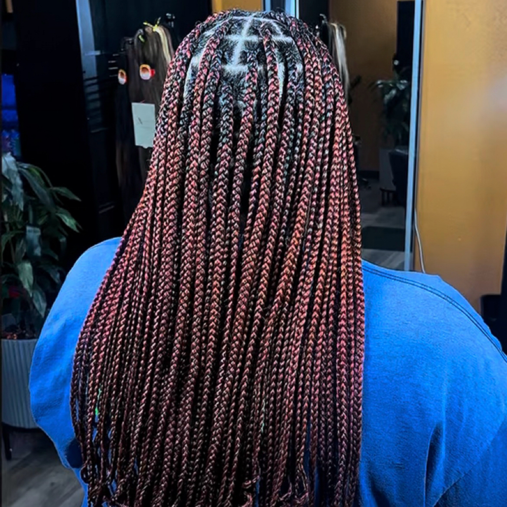 Smediuem knotless at 3D BRAIDS in Arlington, TX