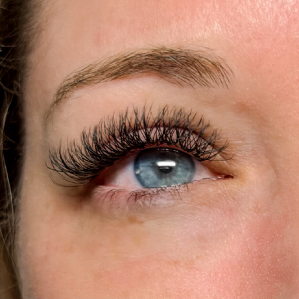 Eyelash Fill-in at North Bama Lash and Tan in Albertville, AL