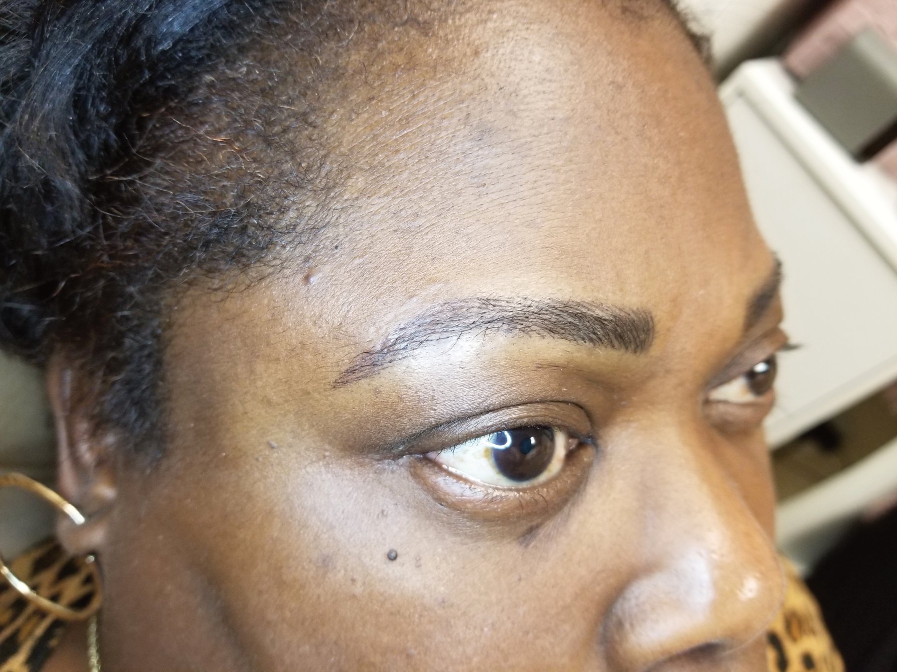 Brow Shaping/Razor