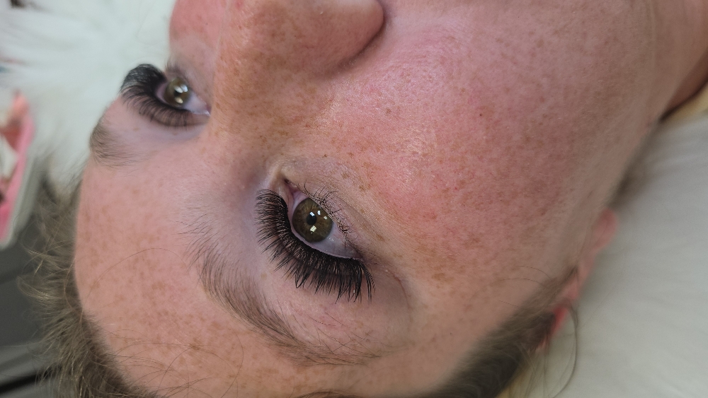 Cluster Lashes