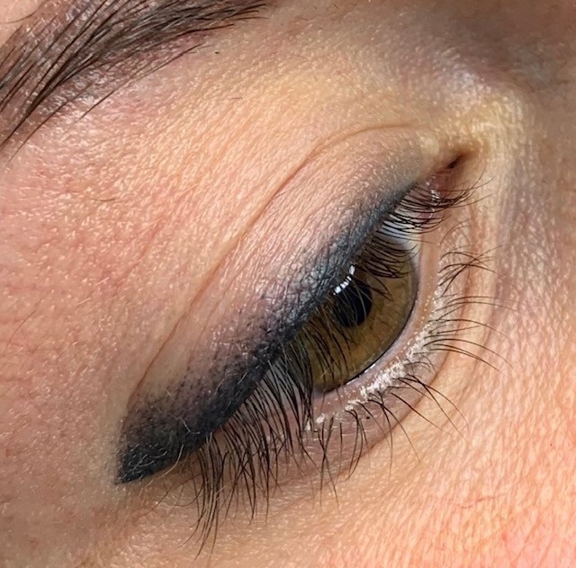 6 Week Eyeliner Touch up