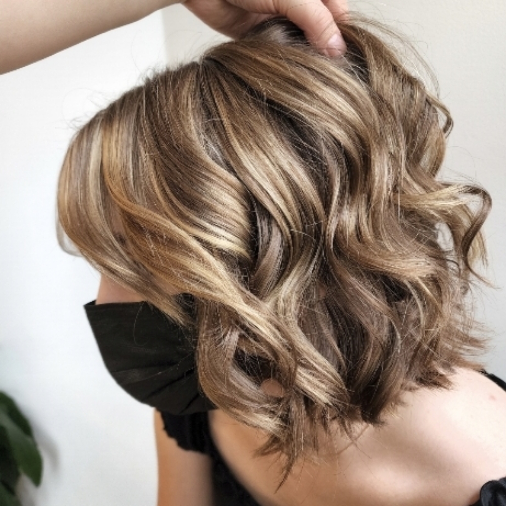 Blonding at Jynine Czarny Hair in Chicago, IL