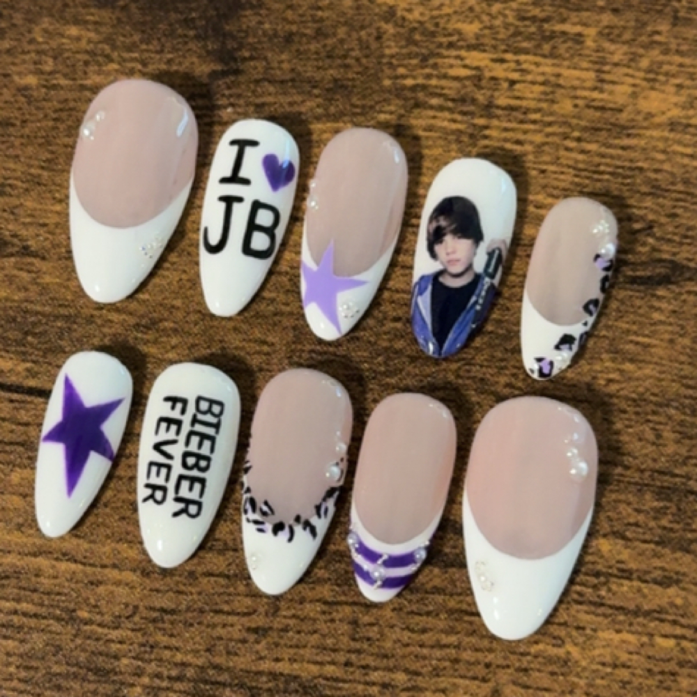 Add any image to nails at Deadsetxnails in longview, WA