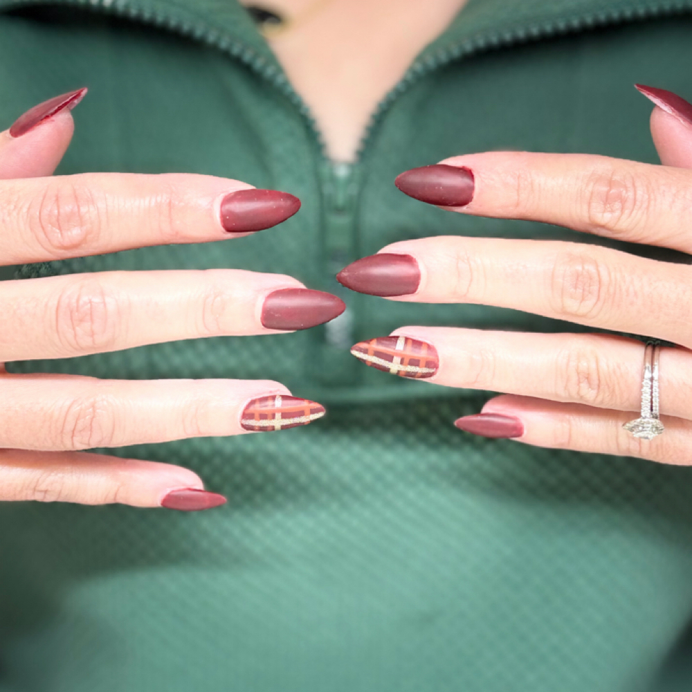 Full Set/Fill - It Girl at Meraki Hair & Nail Salon in Clinton, MO