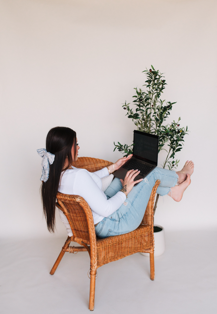 Virtual Consultation at Glo With Clo in Rogersville, TN