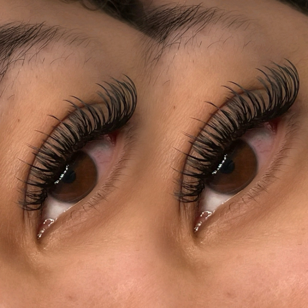 wet full set at v3ro3lash3s in Atlanta, GA