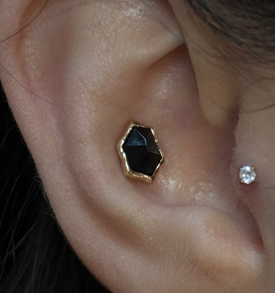 Conch Piercing Minor 16-17