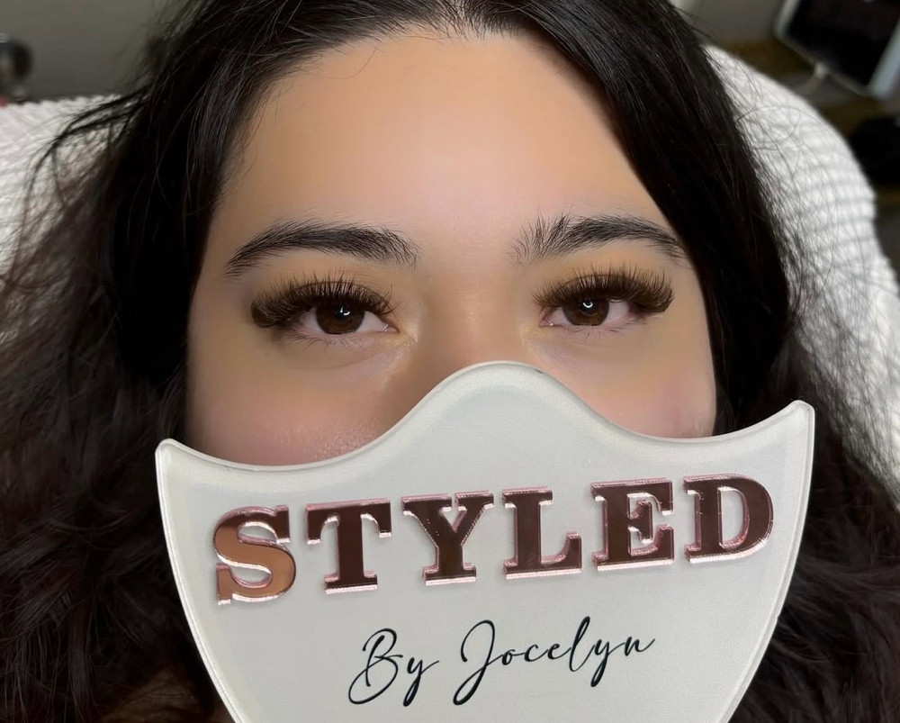 Brown lash set at Diosa Beauty Bar in riverside, CA