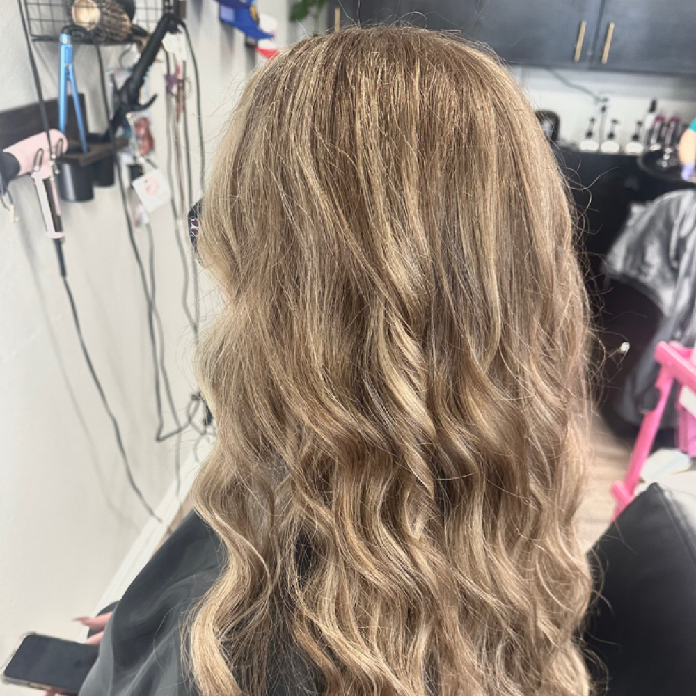 Highlight touch up at Alyssa’s Vivid Vibes in Clute, TX