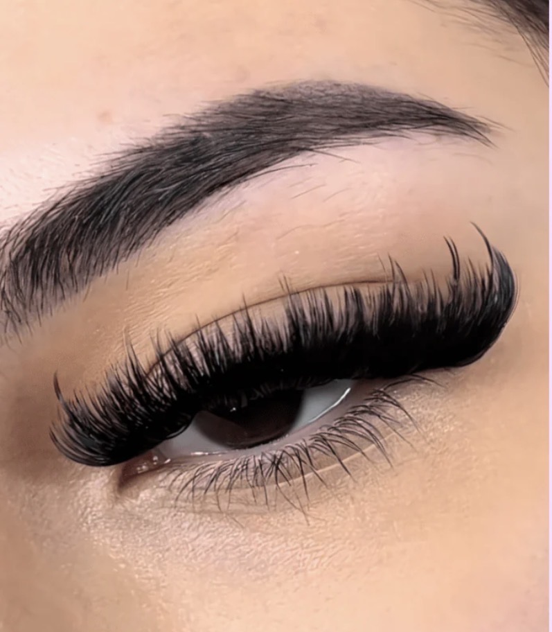 Cluster Lash Set at Blu Topaz Esthetics in Aurora, IL