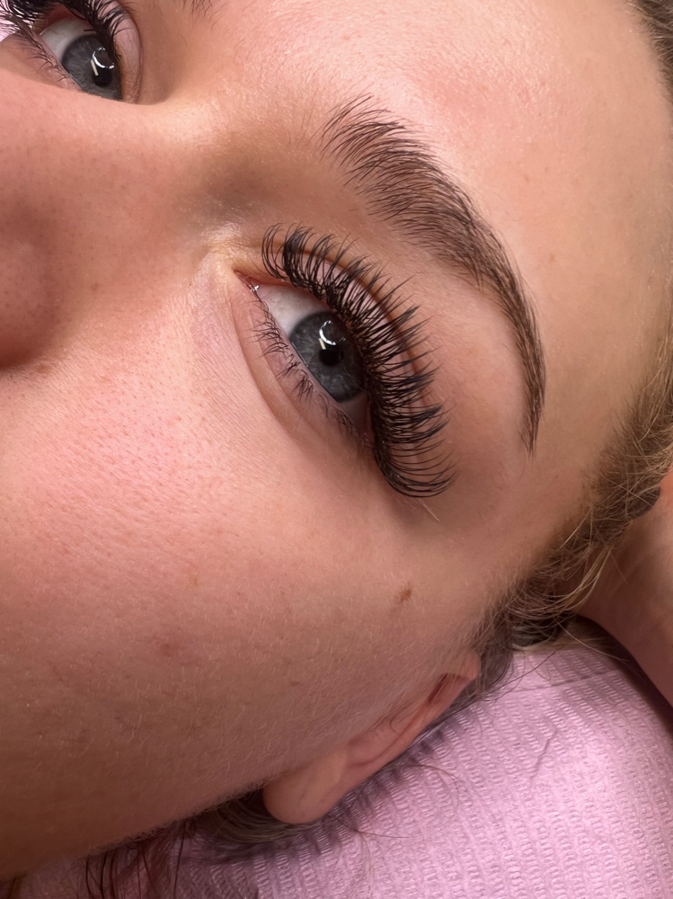 Full Set Classic Lashes