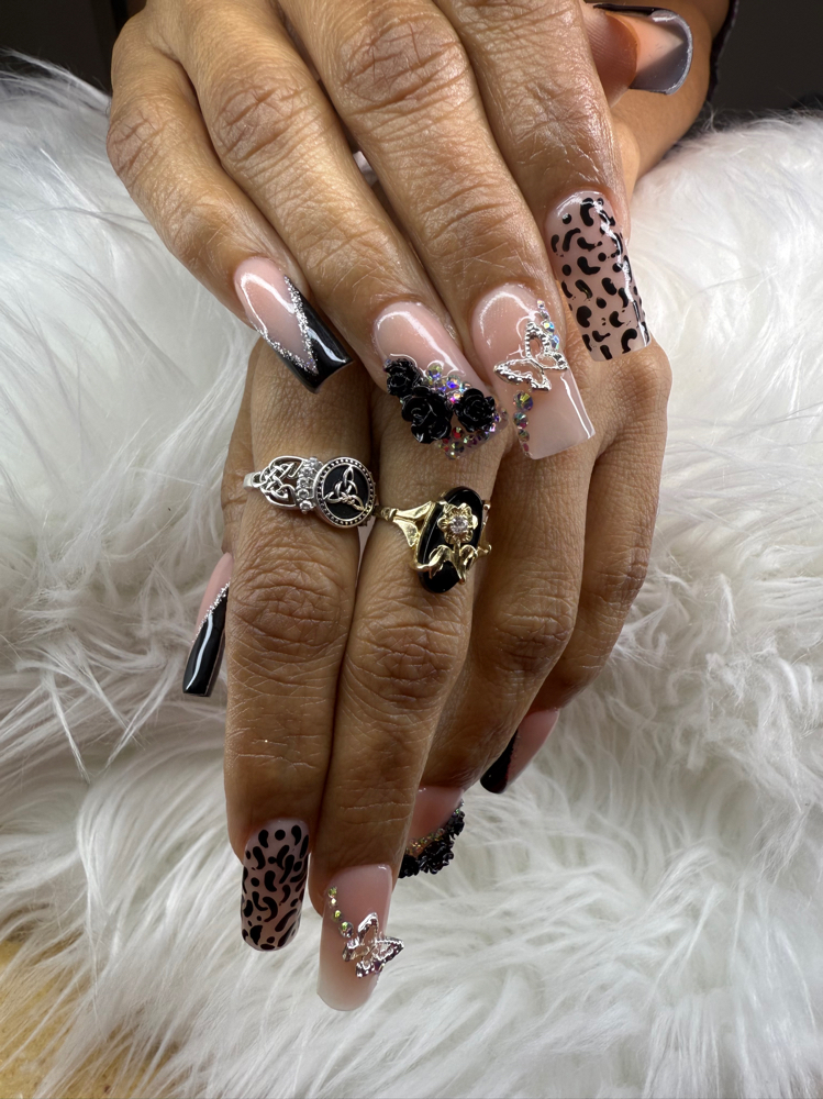 Custom Nail Art Design