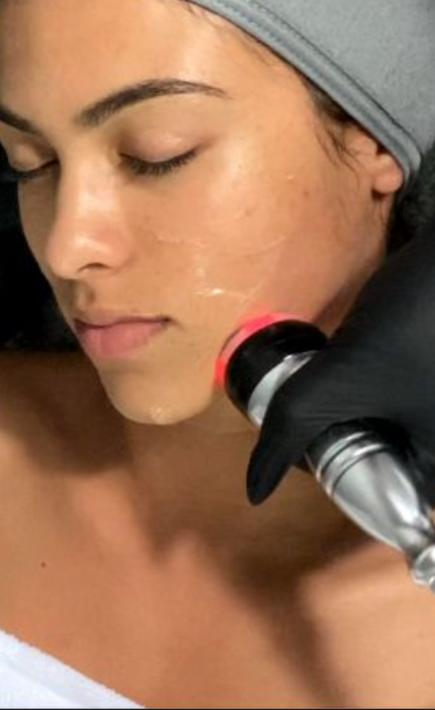 Glow Lift Facial