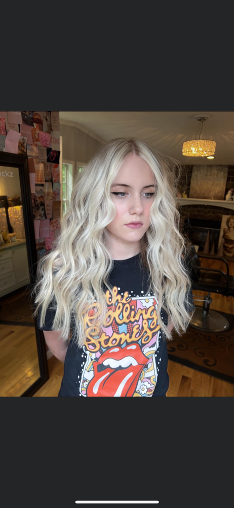 Blonding Session at LAVISH LOCKZ in Forest Hills, KY