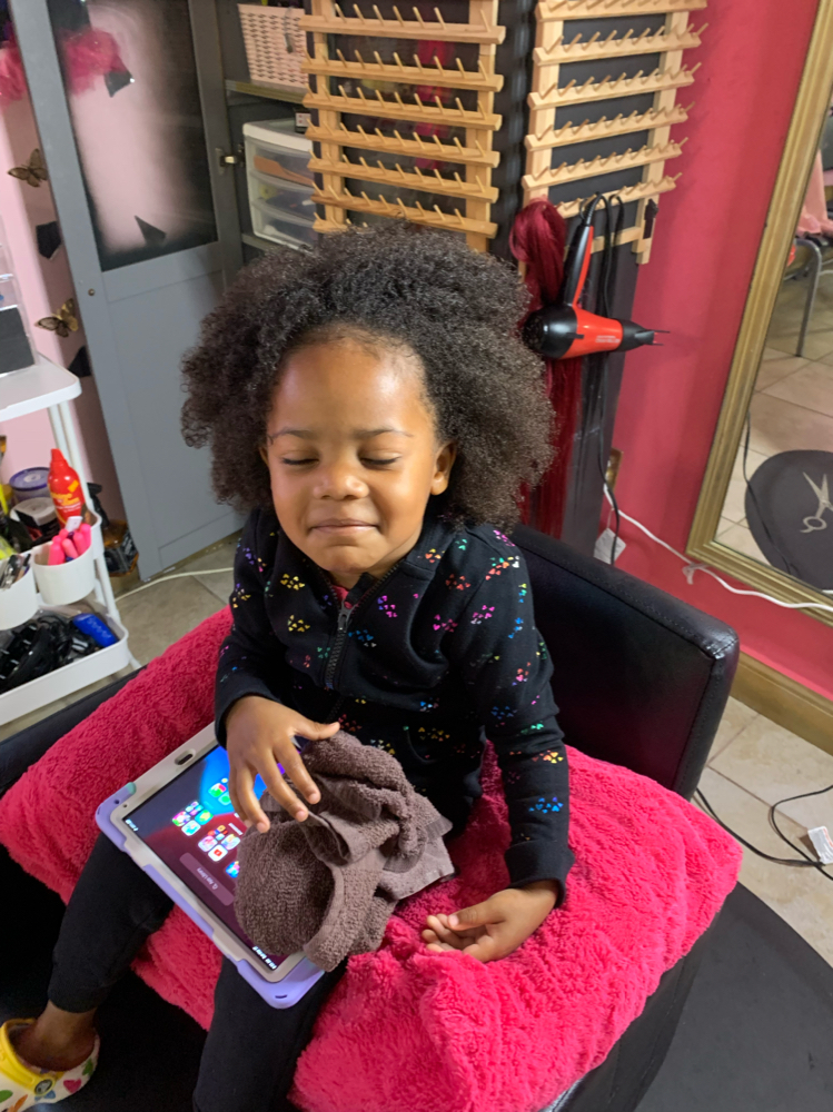 WASH/BLOWOUTPRESS at The Braid Bar in Orlando, FL