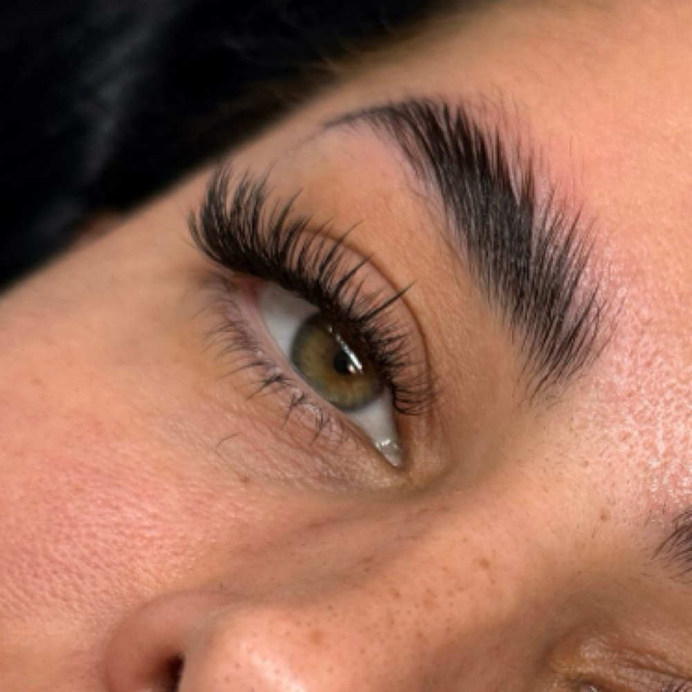 blended hybrid lashes at by grace esthetics in Florence, AL