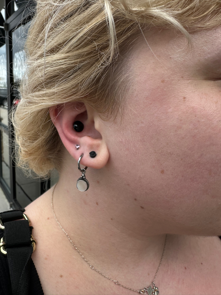 Large Gauge Piercing