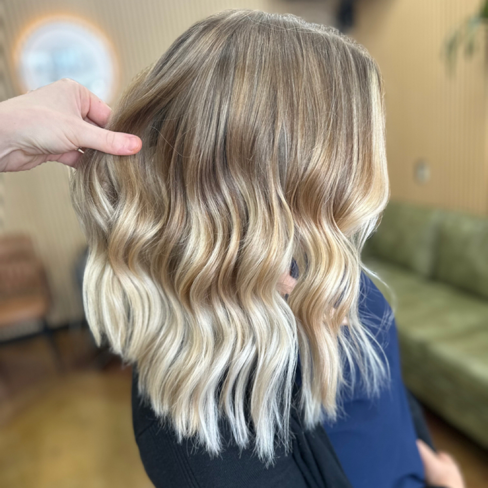 Haircut at PNW Blonding & Extensions in Puyallup, WA