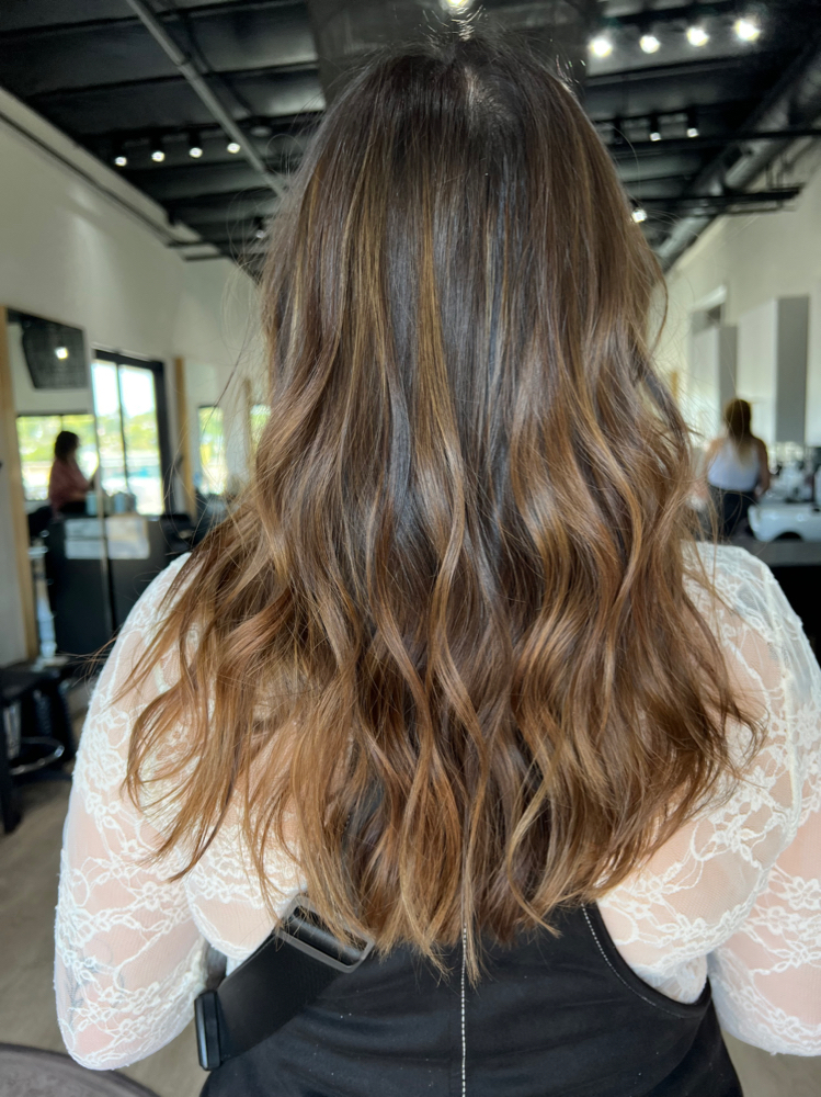 Blowout/Style at Alicia Cendejas in Encinitas, CA