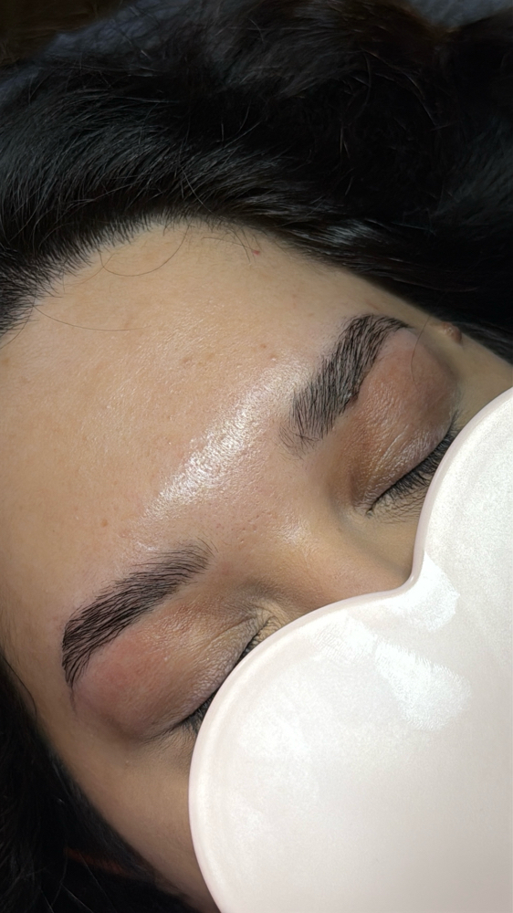 Deluxe Brows