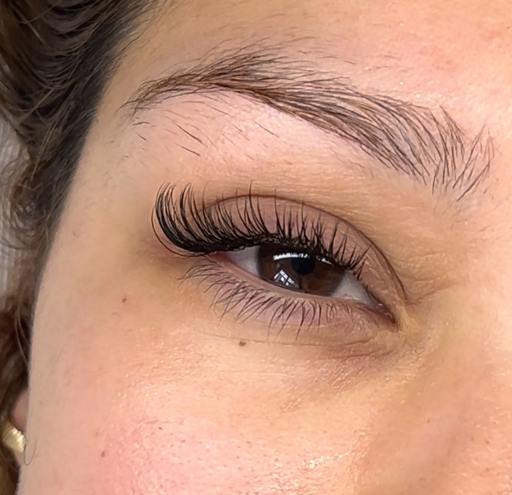 MEGA CLASSIC LASH EXTENSIONS