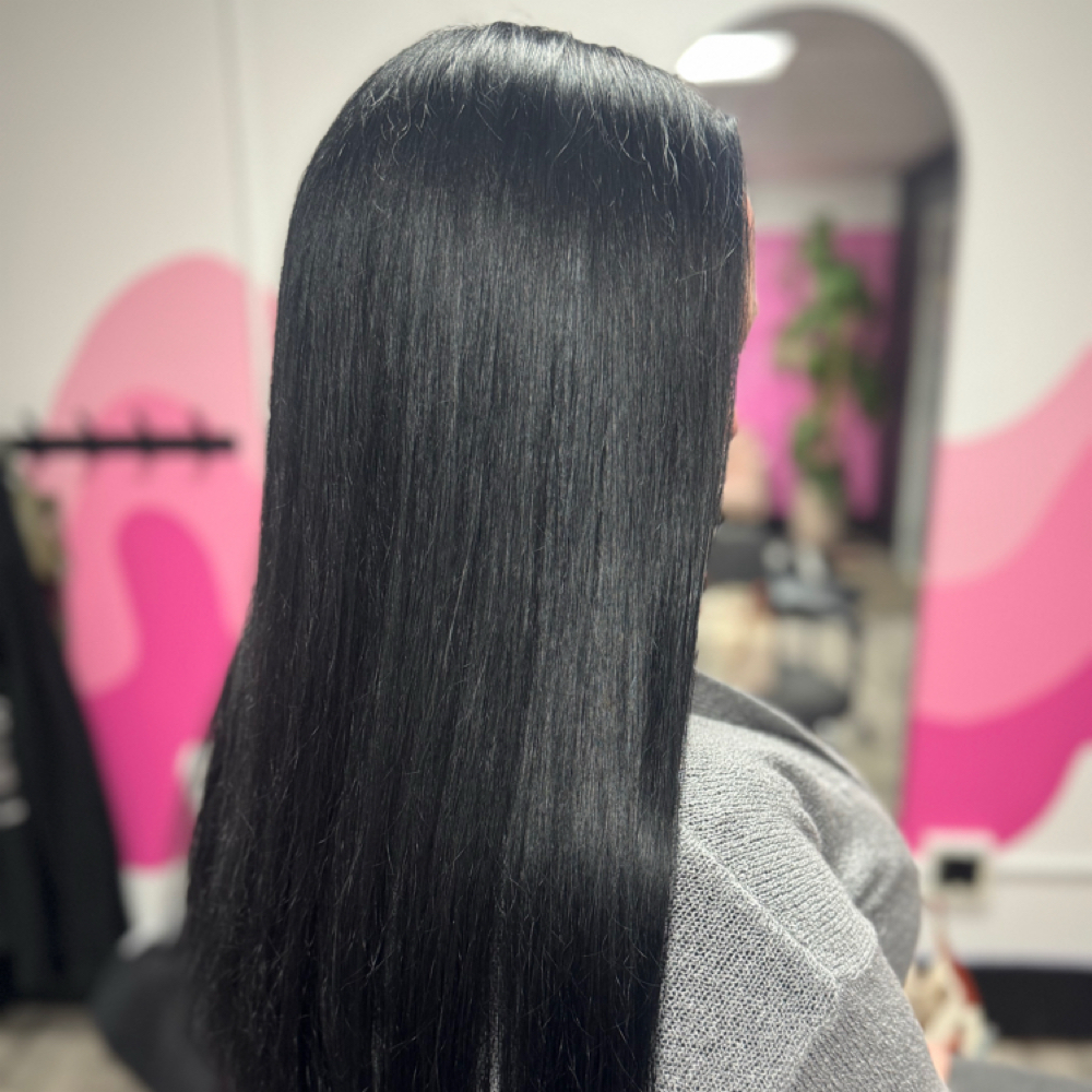 Root Tap / Root Regrowth at Chey's Color Plug in Dayton, OH