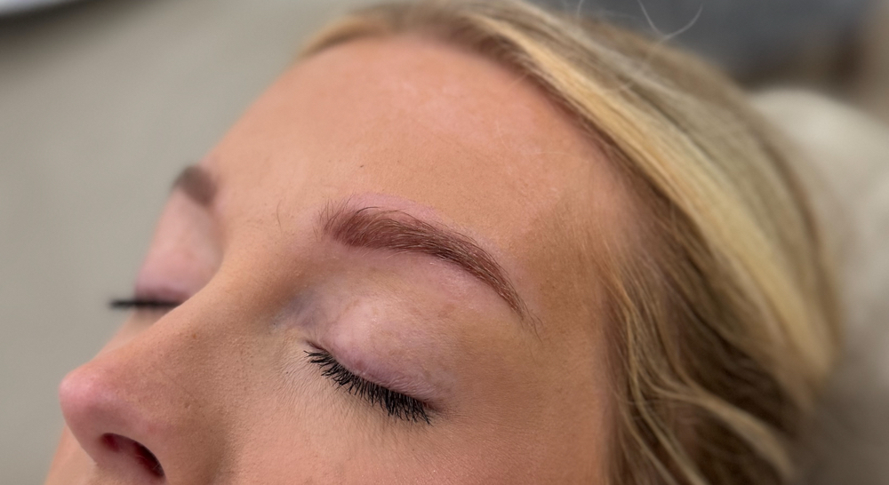 EYEBROW WAX + TINT