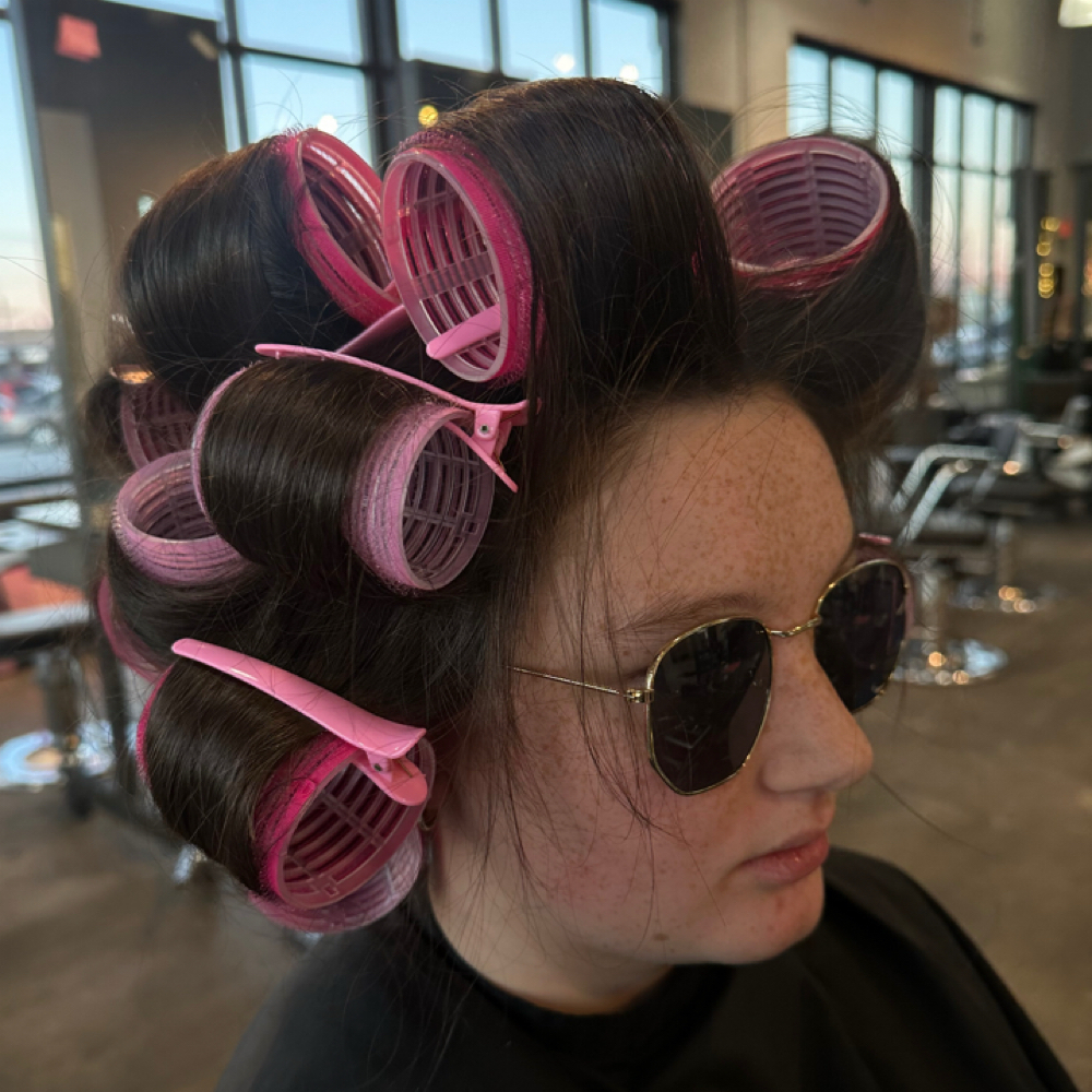 Members Only Blowout at Ellie Kraus in Mahomet, IL