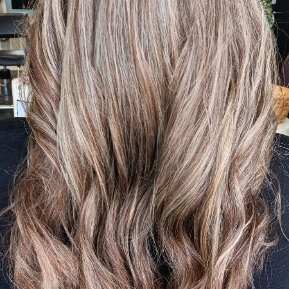 Full Hilite at Hair District in Jacksonville, AL