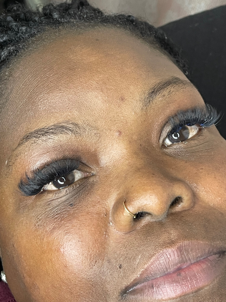 Cluster Lashes (Wispy)