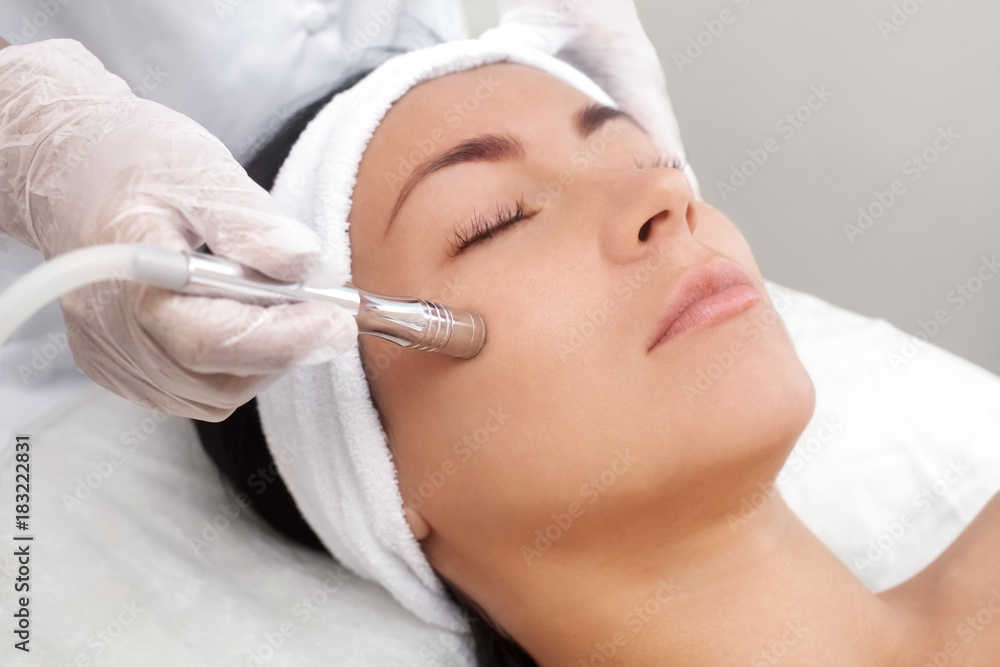 Your Diamond Luxe Microdermabrasion