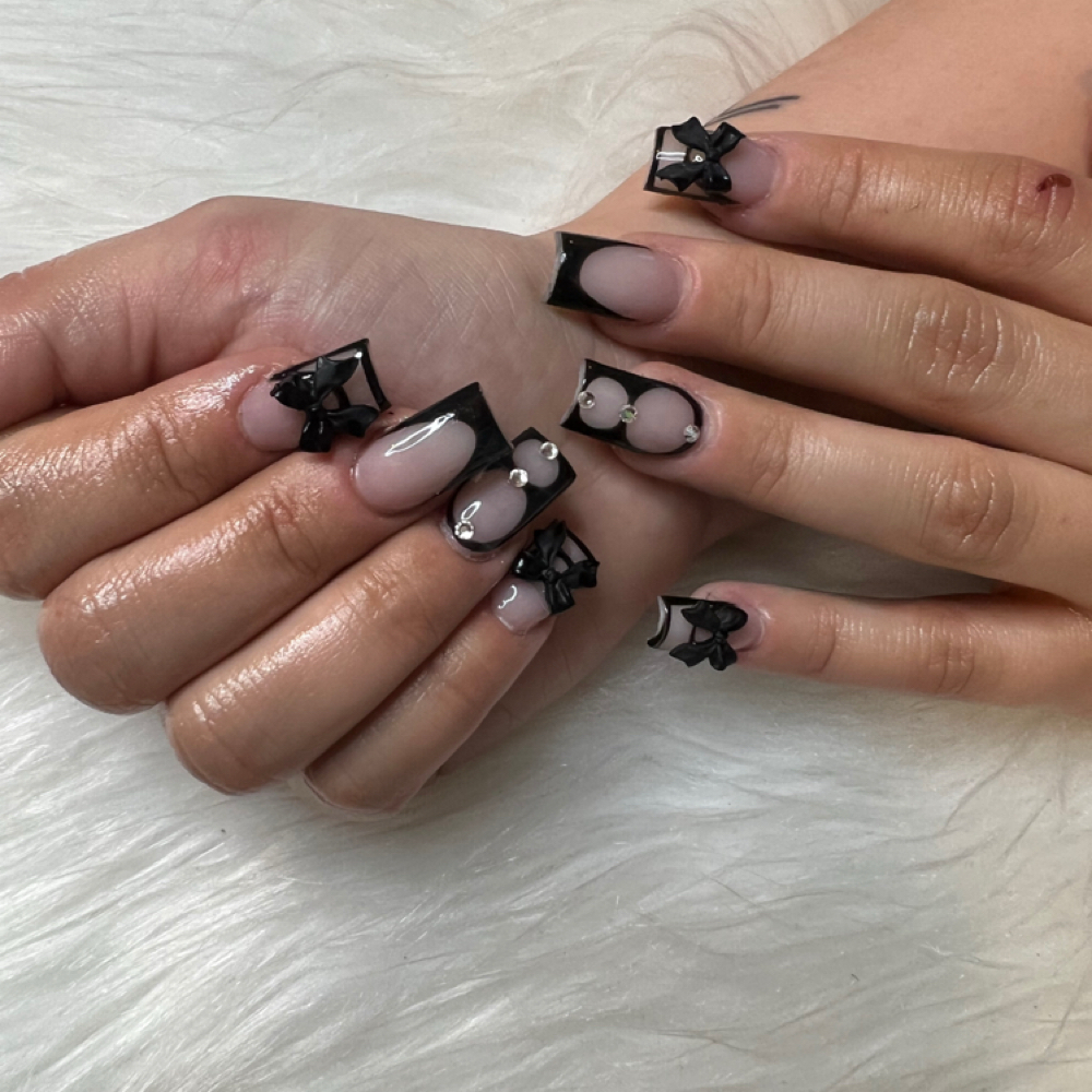 Lvl 2. Trendy Gal Add-on at She nails it in Seattle, WA