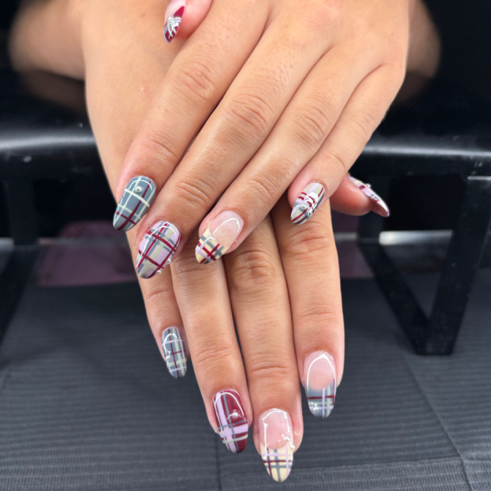 Hard Gel Top Coat at Hotchip Nail in Brooklyn, NY