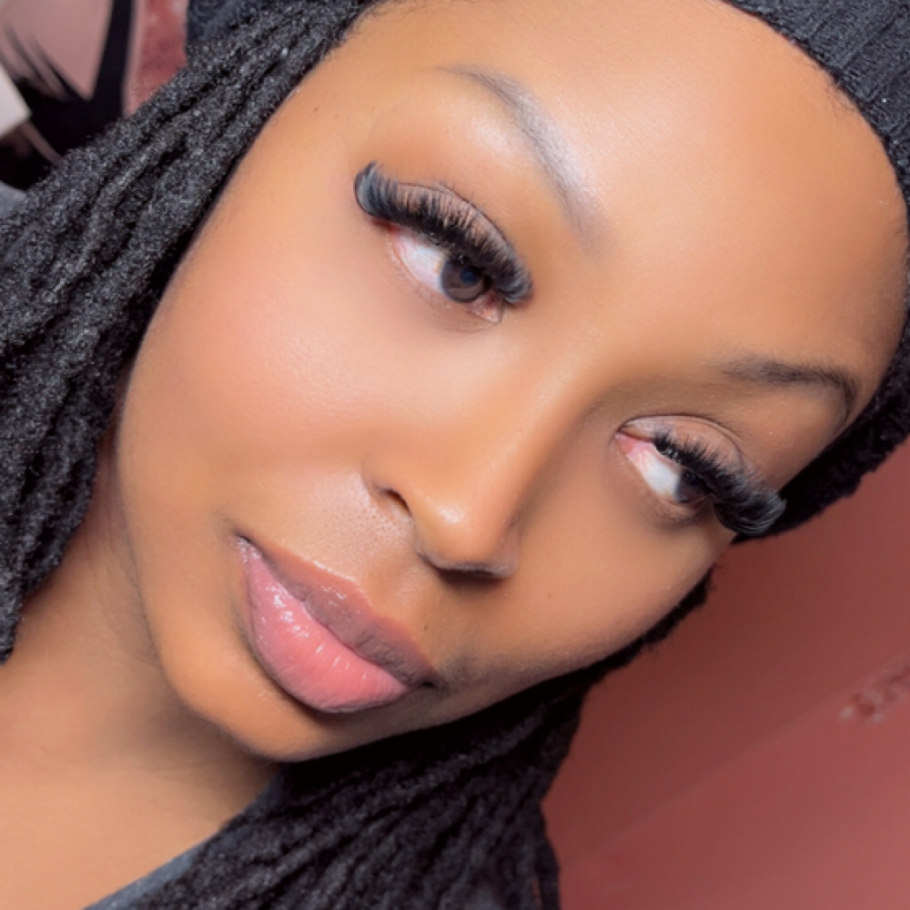 Savvi Glam 💎 at Savvi Glam Lab in Antioch, IL