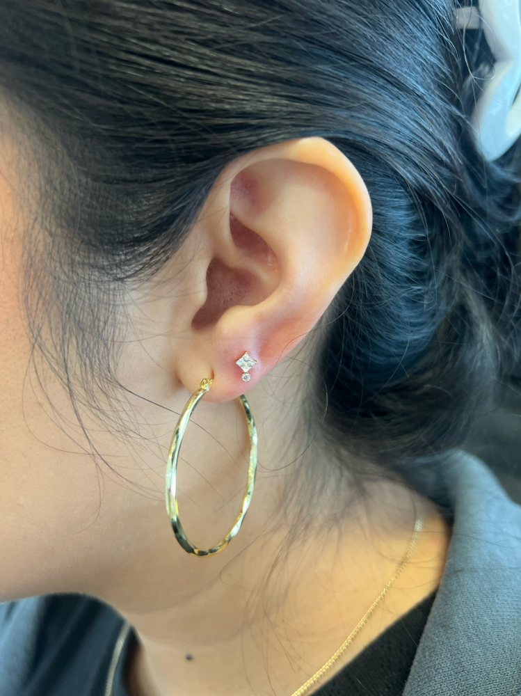 Lobe Piercing (Single only)