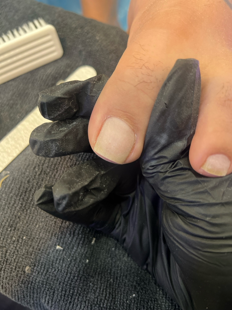 Dry Pedicure at Mari x Acrylics in Richmond, VA