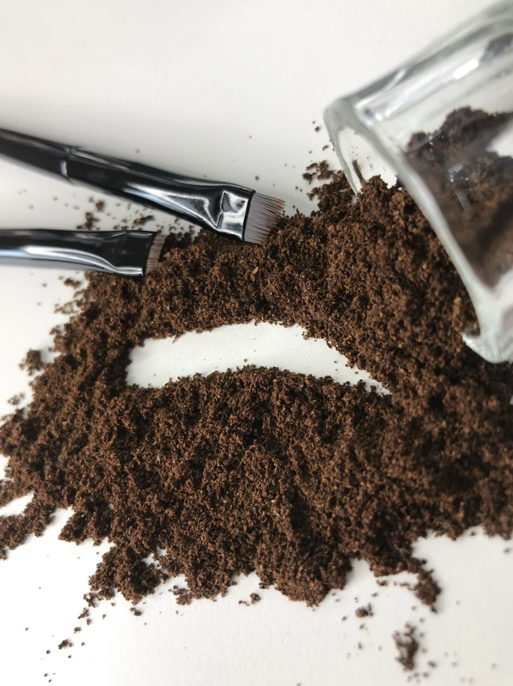 Eyebrow Reshaping | Wax & Pencil