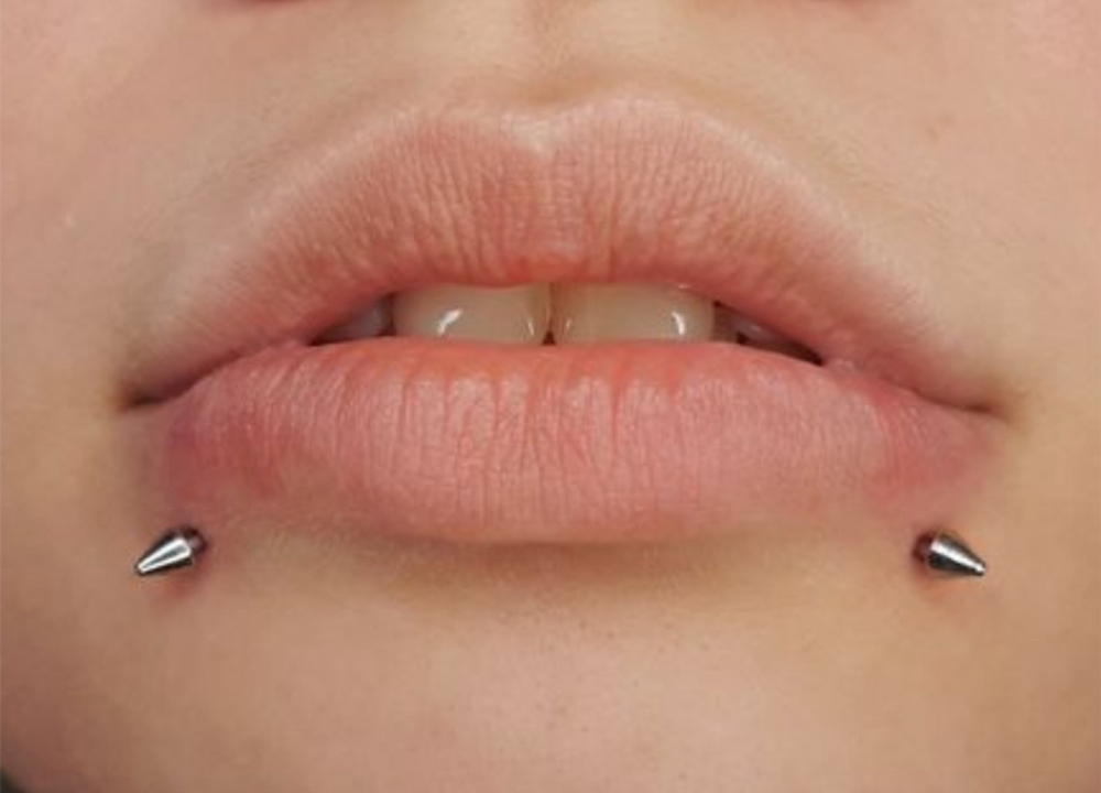 Snakebite Lip Piercing