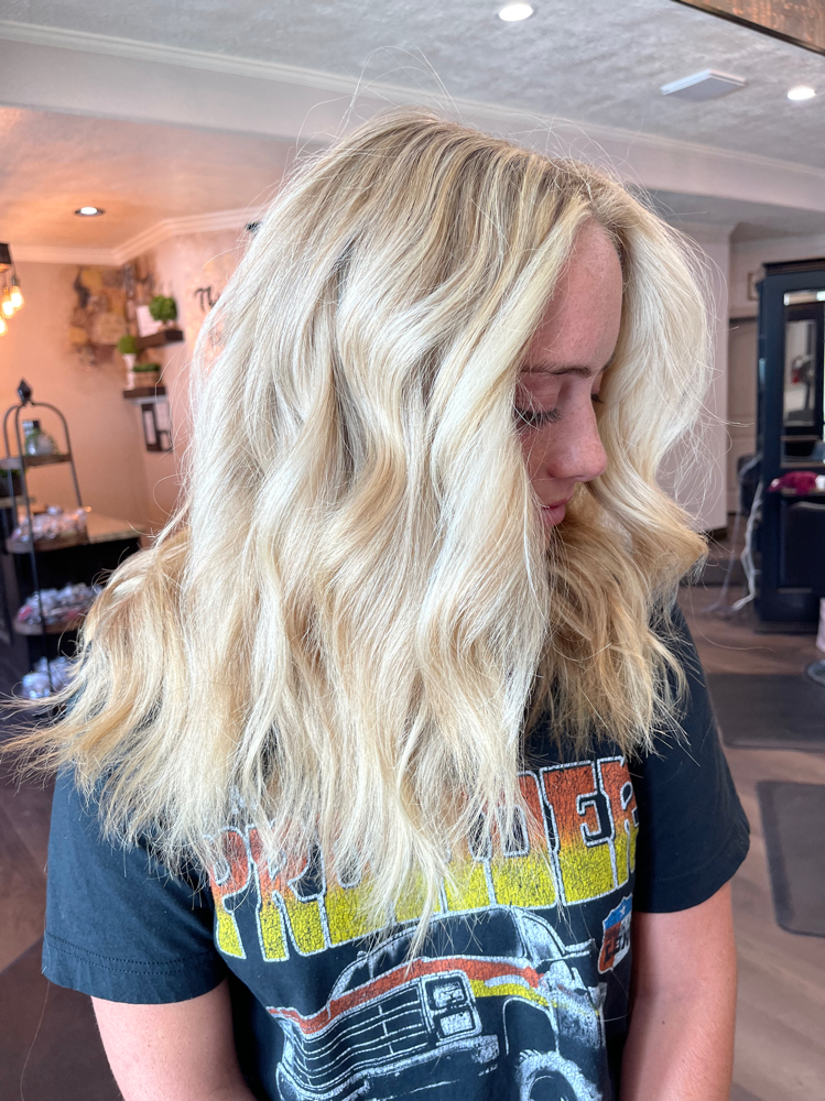 Shampoo & Style Or Blow Out