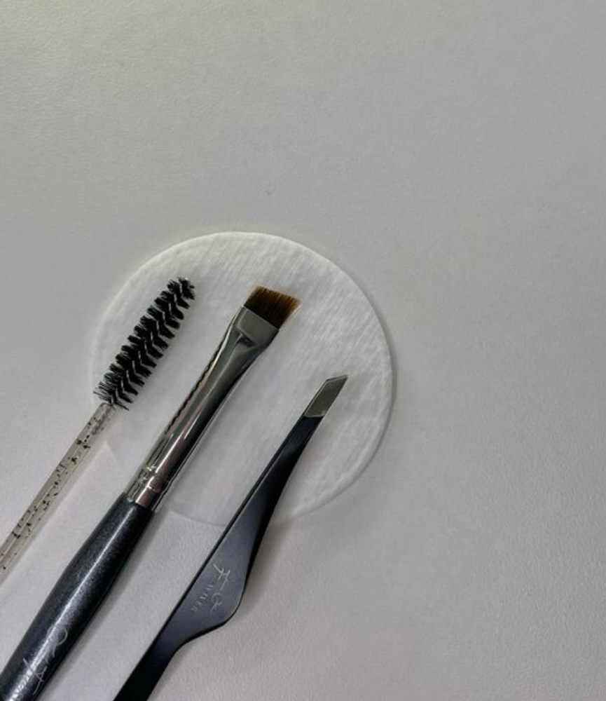 Brow Lamination & Wax